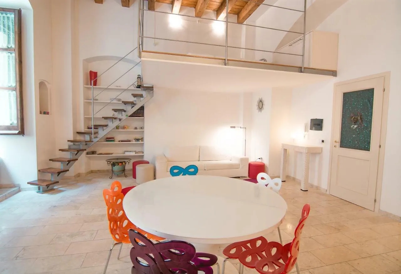 Modern Apartment In Historic Building Cagliari