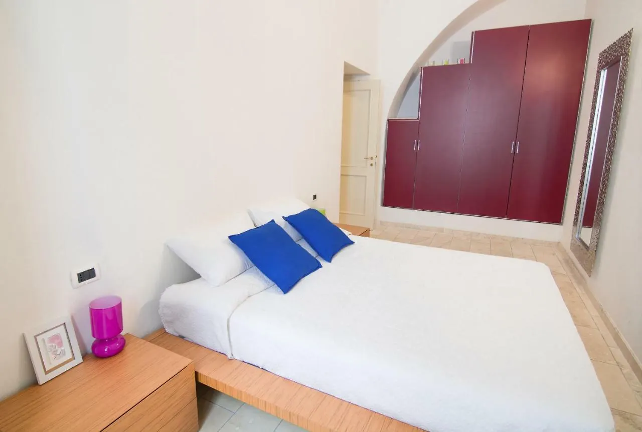 Modern Apartment In Historic Building Cagliari