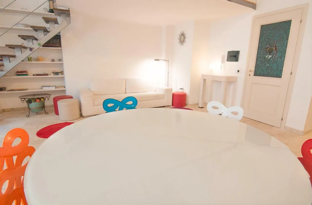 Modern Apartment In Historic Building Cagliari Italië