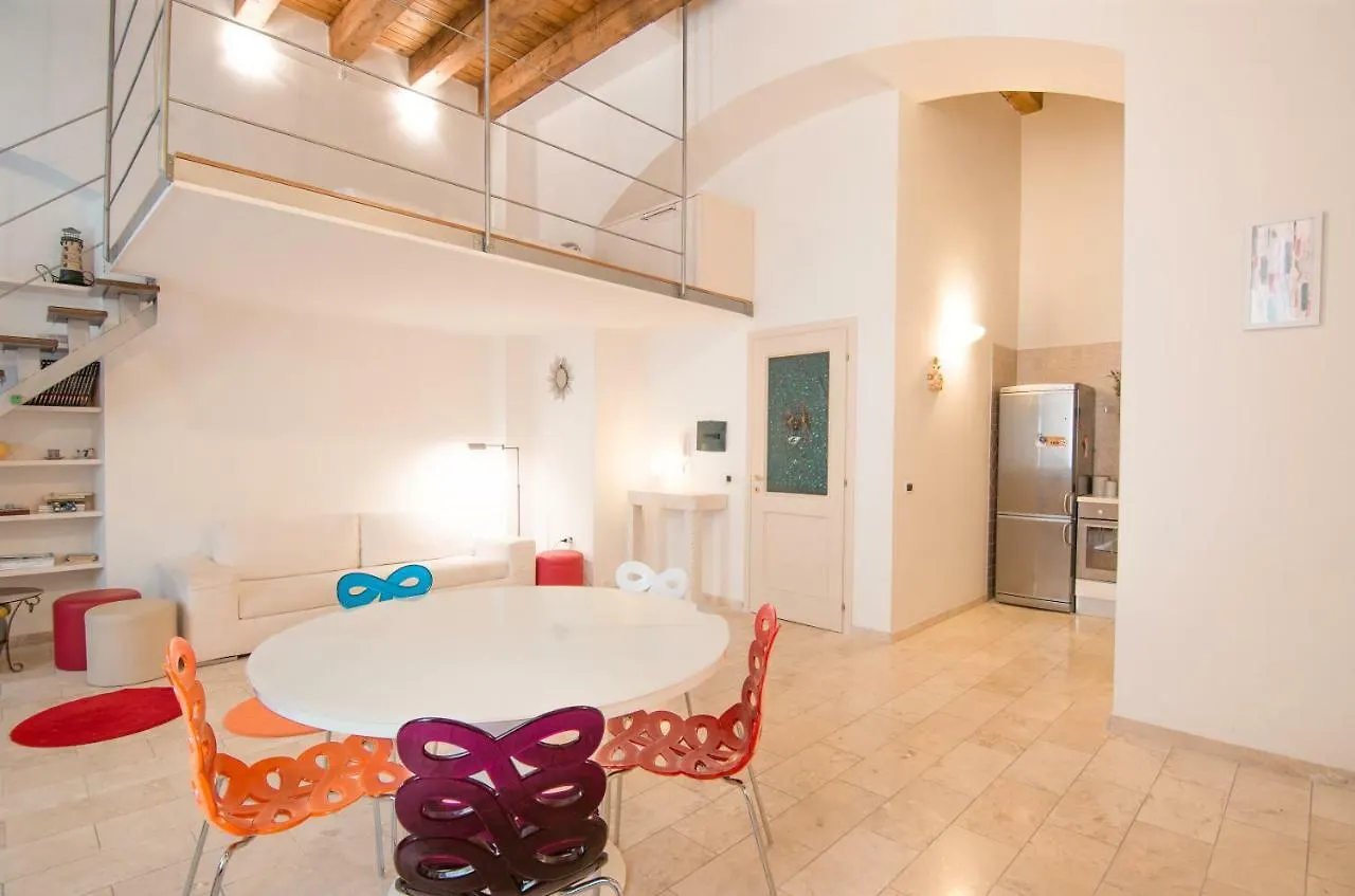 Modern Apartment In Historic Building Cagliari 0*,