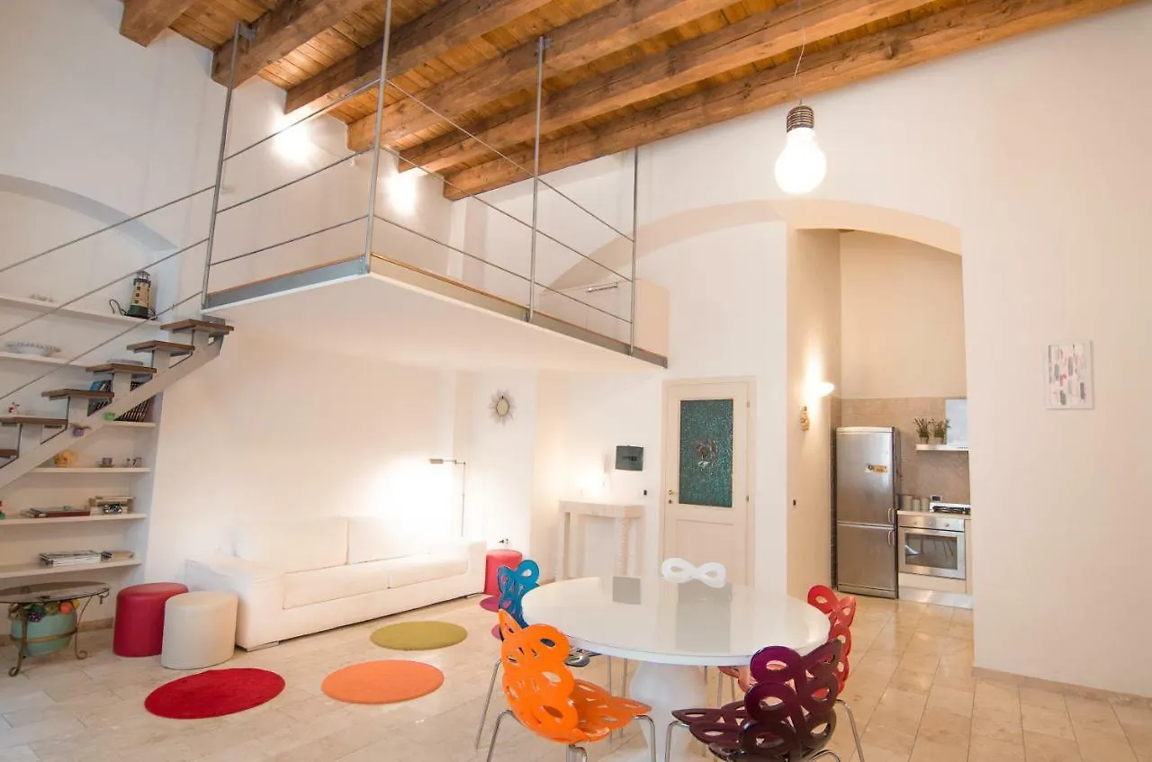 Modern Apartment In Historic Building Cagliari