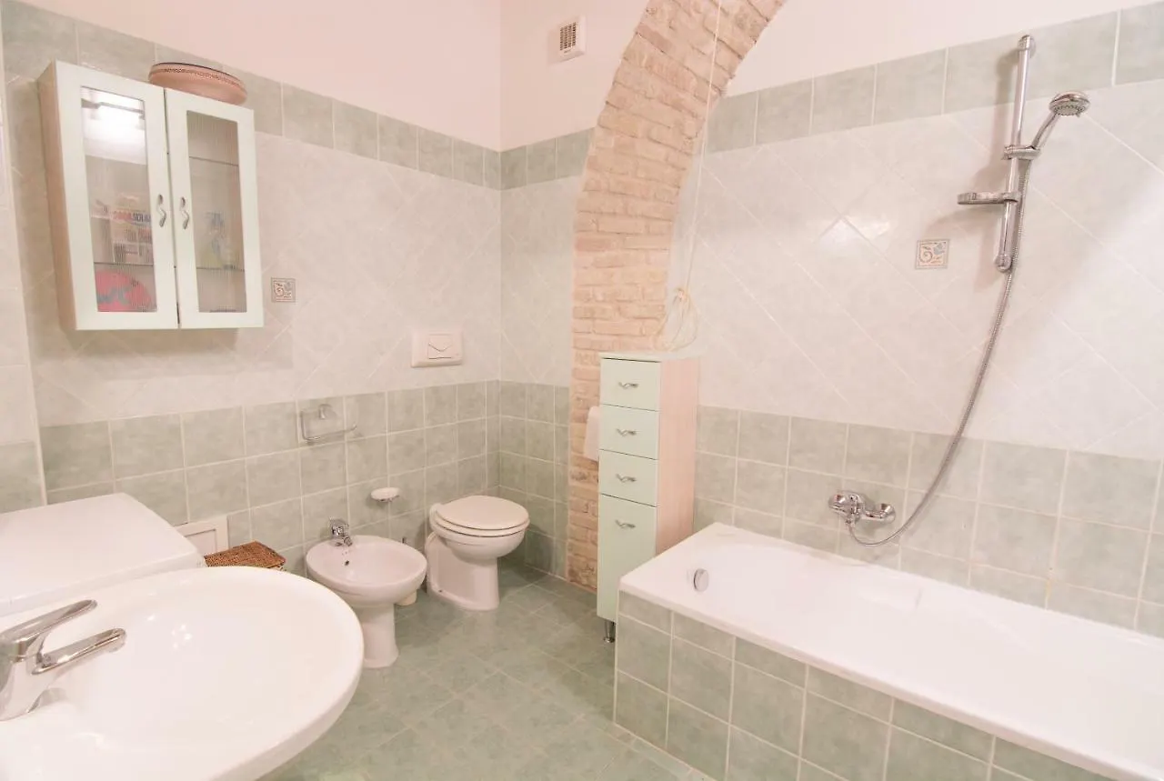 Modern Apartment In Historic Building Cagliari