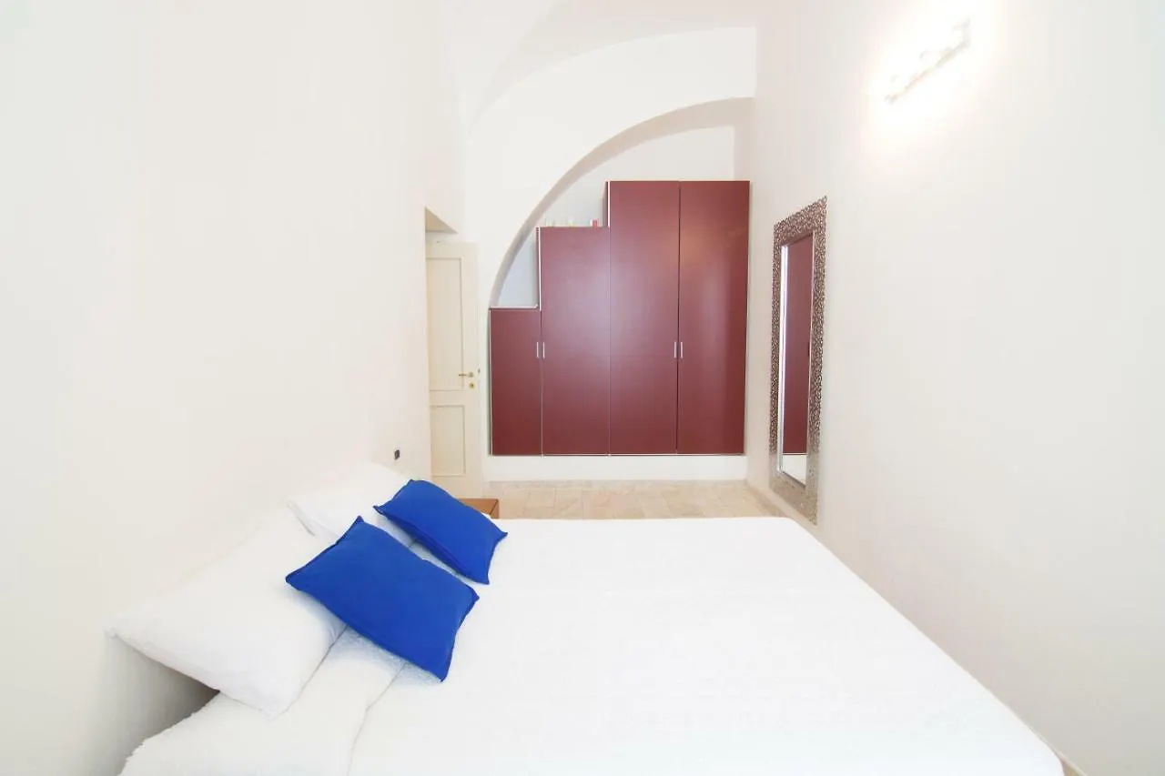 Modern Apartment In Historic Building Cagliari
