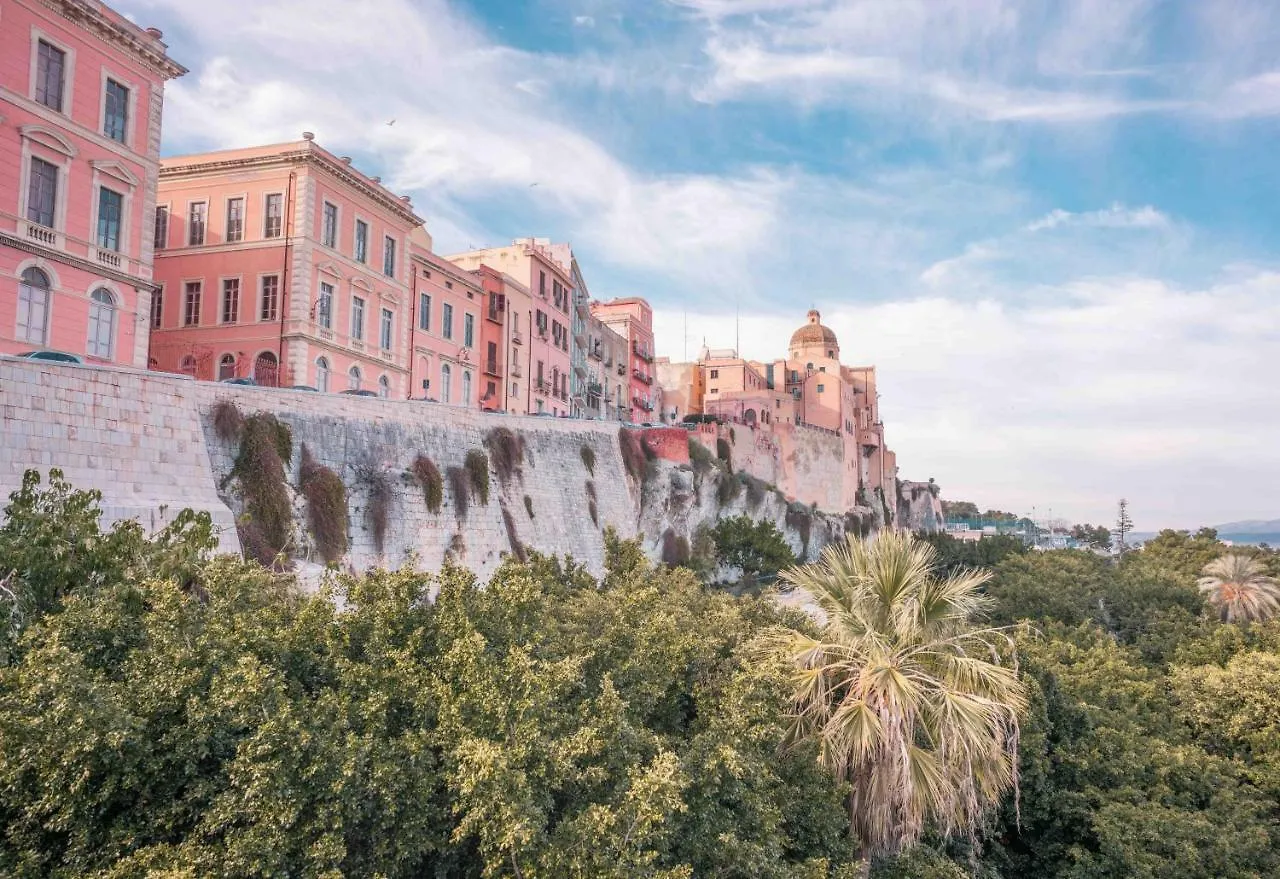 Modern Apartment In Historic Building Cagliari